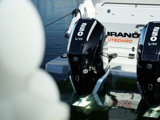 Grandezza 30 OB 2 x 250 hj Mercury V8