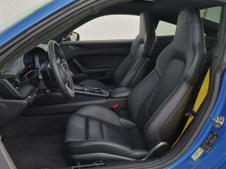 Porsche 911 Carrera 4 GTS Coupe T-Hybrid 398kW