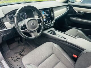 Volvo V90 Momentum 2.0 B4, AWD, Pro KERS Mild Hybrid 145kW