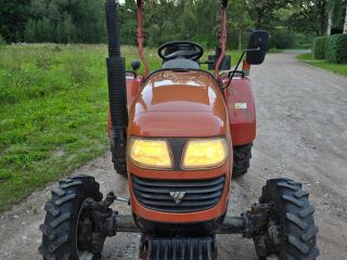 TRAKTOR FOTON 204