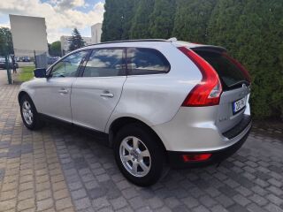 Volvo XC60 MOMENTUM 2.0 R5 D3 120kW
