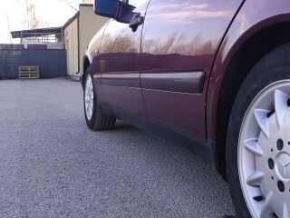 Mercedes-Benz E 200 2.0 R4 100kW