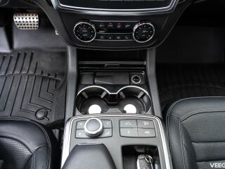 Mercedes-Benz GL 63 AMG 5.5 V8 Bi-Turbo 410кВ