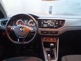 Volkswagen Polo 1.0 70кВ