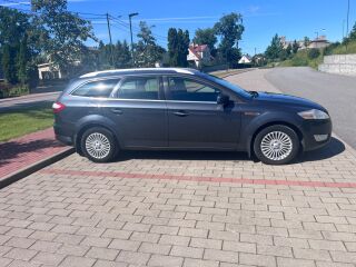 Ford Mondeo Ghia 2.3 118kW
