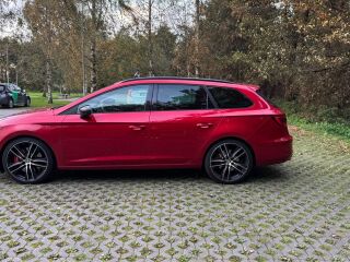 SEAT Leon ST Cupra 300 4Drive 2.0 221kW
