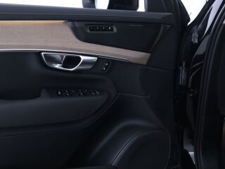 Volvo XC90 T8 AWD Plus DARK 2.0 335kW