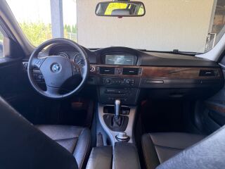 BMW 330 xd Touring 3.0 d 170кВ