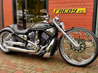 Harley-Davidson VRSCSE Screamin' Eagle CVO V-Rod V2 Revolution 92kW