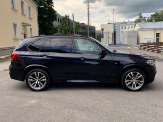 BMW X5 40d xDrive M-pakett 3.0 R6 230kW