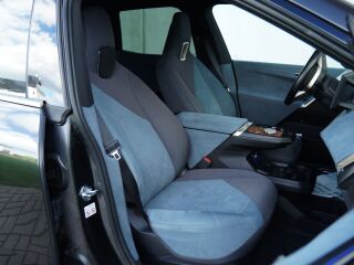 BMW iX xDrive 40 102кВ