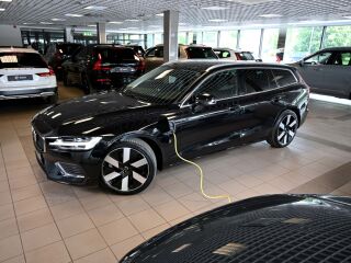 Volvo V60 AWD H&K ULTIMATE BRIGHT XENIUM INTELLI PRO 2.0 T6 Plug-in LONG RANGE 293kW