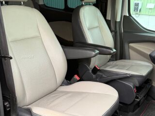 Ford Tourneo Custom Long Limited Edition 8k 2.2 R4 TDCi 114kW