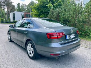 Volkswagen Jetta Bluemotion 1.2 77кВ
