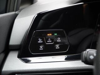 Volkswagen Golf GTI 2.0 180kW