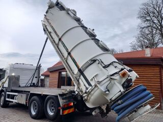 Scania P420 6x2x4 309kW