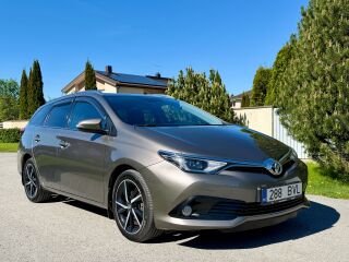 Toyota Auris Touring Sports Active Style Facelift 1.6 D-4D 82кВ
