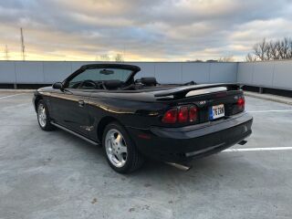 Ford Mustang SVT Cobra 4.6 V8 DOHC 227kW