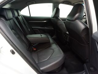 Toyota Camry Luxury Business 2.5 131kW