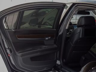 BMW 750 Li 4.4 V8 300kW