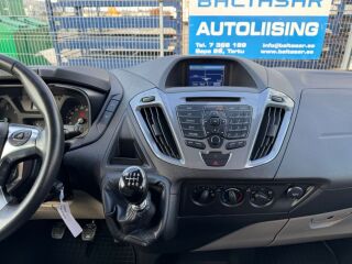 Ford Tourneo Custom L2H1 Titanium 2.2 Tdci 114kW
