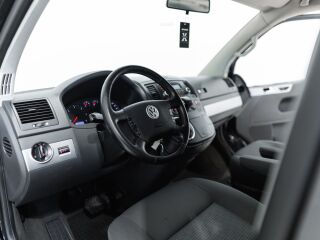 Volkswagen Multivan Family Comfort Plus 2.5 96kW