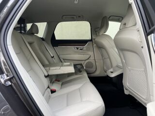 Volvo V90 Cross Country Intelli Safe Pro Luxury AWD MY22 2.0 B5 KERS MILD Kerghübriid 183kW