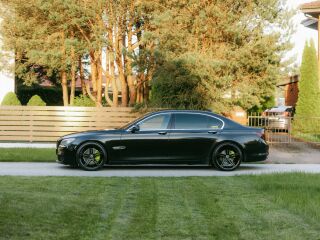 BMW 730 Long F02 3.0 R6 180кВ