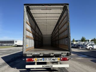 Schmitz Semitrailer Curtainsider Standard