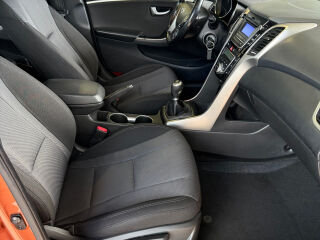 Hyundai i30 1.6 99kW