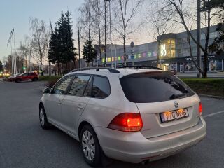 Volkswagen Golf 1.6 77kW