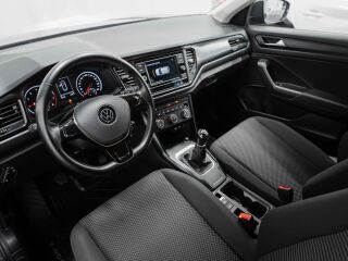 Volkswagen T-Roc 1.0 81кВ