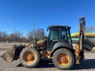 Case 695ST