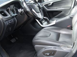 Volvo V60 R-Design City Safety 2.0 D4 133kW