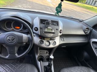 Toyota RAV4 2.2 100kW