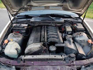 BMW 318 2.5 141kW