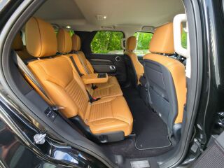 Land Rover Discovery 5 HSE TD6 Santorini Black 3.0 V6 TD6 190kW