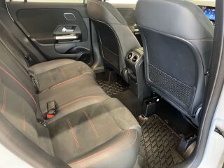 Mercedes-Benz GLA 250 AMG Night 1.3 120kW