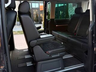 Volkswagen Multivan BlueMotion LUX 2.0 150кВ