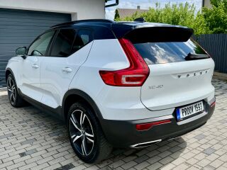 Volvo XC40 R Design 2.0 110kW