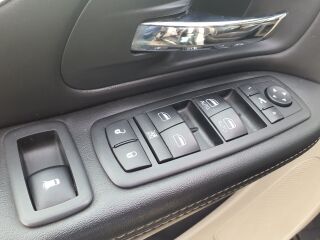 Chrysler Town & Country Lancia Voyager reg tasu makstud 3.6 208kW