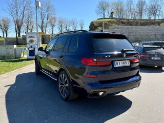 BMW X7 3.0 250kW