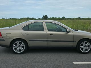 Volvo S60 2.4 103кВ