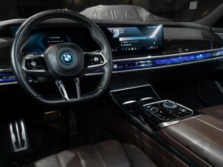 BMW i7 xDrive60 400kW