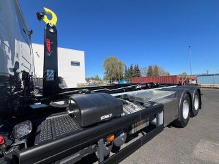 Scania P420 B6X4NB 13.0 R6