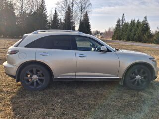 Infiniti FX35 3.5 209kW