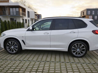 BMW X5 xDrive30d M Sport 3.0 210кВ