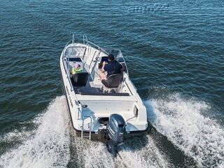 AMT 175BRF + YAMAHA F70AETL 52kW