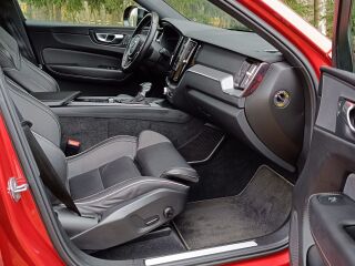 Volvo XC60 R-Design 2.0 D4 120kW