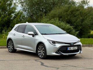 Toyota Corolla Active Plus 1.8 72кВ